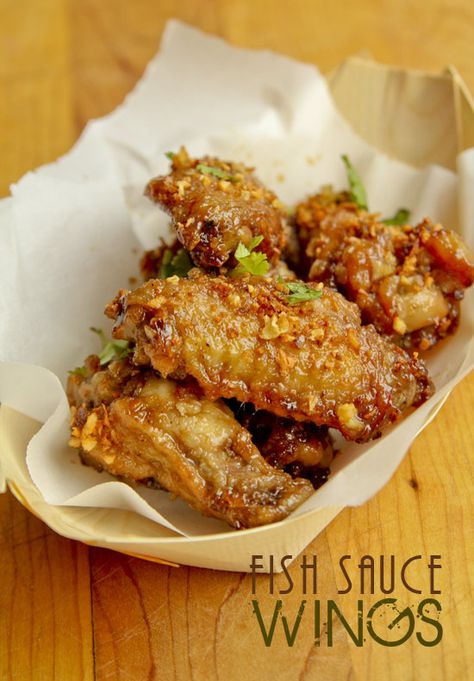 fishsauce wings Fish Sauce Wings, Vietnamese Fish Sauce, Vietnamese Fish, Viet Food, Fried Chicken Wings, Restaurant Dishes, Vietnamese Cuisine, Chicken Wing Recipes, Wing Recipes