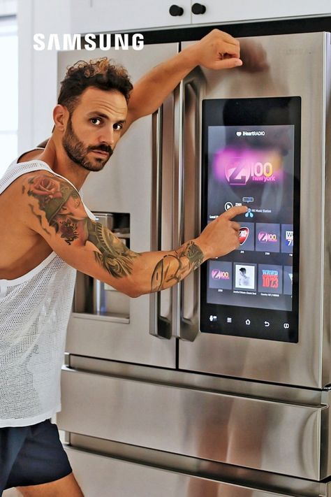 Family Hub Refrigerator, Smart Fridge, Kitchen Appliance Storage, Smart Refrigerator, Family Hub, Kitchen Technology, Best Refrigerator, Kitchen Appliances Luxury, New Technology Gadgets