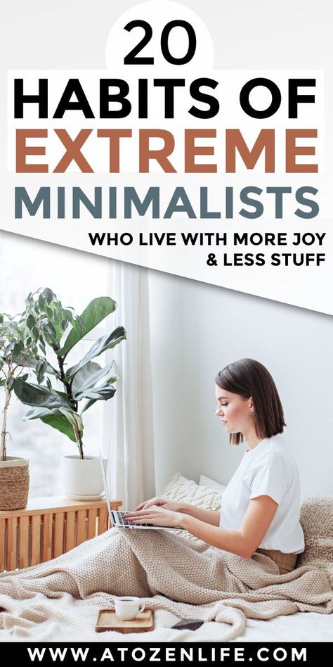 An extreme minimalist woman in her minimalist aesthetic bedroom, working with joy. Hygge Decor Inspiration, Decluttering Ideas Minimalism, Extreme Minimalism, Minimalist Lifestyle Inspiration, Minimalist Living Tips, Minimalism Challenge, Minimalist Bathroom Design, Minimalist Kids, Minimalism Lifestyle