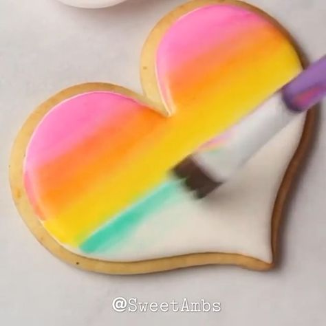 Decor Element on Instagram: “Water paint technique on top of royal icing 💛🌈🧡 . 👉 credit: @sweetambs  . . . . . . . . . #cookiesofinstagram #cookieart #sugarcookies…” Watercolor Cookies Royal Icing, Sunset Cookies, Colored Cookies, Watercolor Cookies, Cookies Royal Icing, Water Paint, Cookie Business, Sugar Cookie Designs, Icing Cookies