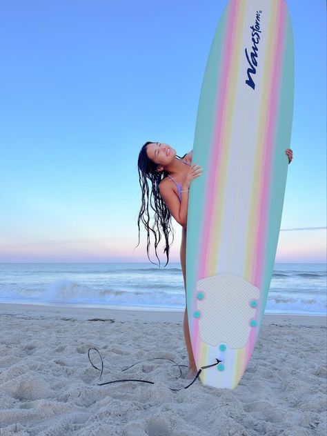 Preppy Surfboard, Unc Wilmington, Surfer Girl Aesthetic, Surfer Aesthetic, Curl Routine, Bali Baby, Surfing Aesthetic, Summer Vision, Beach Girl Aesthetic