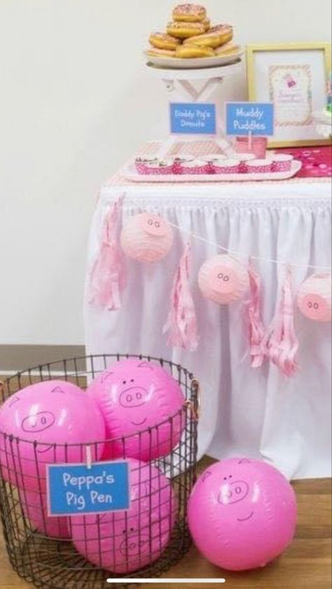 Peppa Pig Themed Food, Pig First Birthday Girl, Peppa Pig Birthday Activities, Peppa Pig Birthday Party Diy, Peppa Pig Birthday Food, Peppa Pig Birthday Party Games, Peppa Pig Cookies Birthday Parties, Peppa Pig 4th Birthday Party, Peppa Pig 2nd Birthday Party For Girl