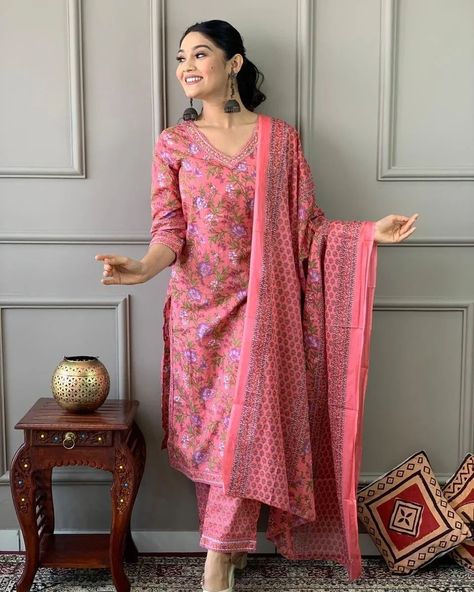 Looking for a casual wear Pure cotton fabric 60*60 Two colours available ❤️ 100 % guaranteed product ❤️ Heavy handwork on kurti Size M To XXL 38 to 44 Two colour Price - Rs.1295/-+Ship Extra 👈 ��👈 Cotton pants with kurta and Dupatta Cotton Suits Indian Casual, Kurta And Dupatta, Suits Indian, Latest Bridal Lehenga, Long Kurti Designs, Trendy Fashion Tops, Cotton Suits, Kurta With Pants, Bridal Lehenga