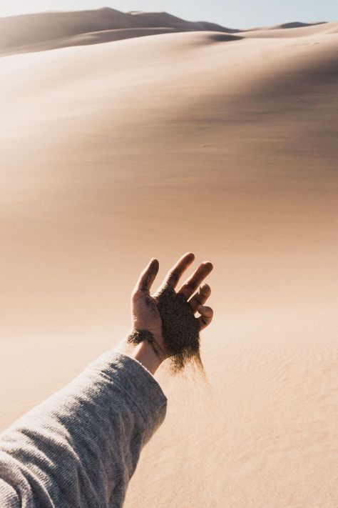 Hand Aesthetic, Desert Pictures, Sand Pictures, Desert Photography, Sand Dunes National Park, Photographer Inspiration, Hand Images, Hand Pictures, Photography Guide