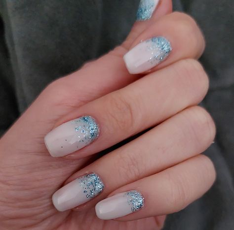 Nailart Nail White Blue Glitter Shellac Nailbeginner White Nails With Blue Glitter, Nail White, Glitter Gel Nails, Blue Sparkles, Homecoming Nails, Blue Glitter, White Nails, Christmas Nails, Stylish Nails