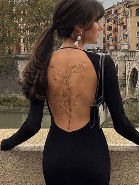 Fine Line Back Tattoo Women Flowers, Full Back Floral Tattoo Women, Flower Back Tattoo Women Spine, Elegant Tattoos Back, Ornamental Rib Tattoo, Knife Spine Tattoo, Botanical Back Tattoo, Spine Flower Tattoo, Mid Back Tattoo