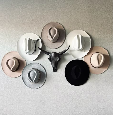 Country Apartment Decor Farmhouse Style, Cowboy Hats Hung On Wall, Decorating With Cowboy Hats, Cowboy Hats Wall Decor, Wall Of Cowboy Hats, Cowboy Hat Room Decor, How To Store Cowboy Hats, Cowgirl Hat Decor, Modern Cowboy Decor Living Room