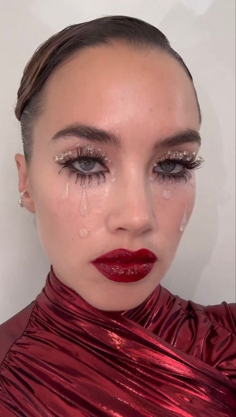 Tears makeup / red lips White Tears Makeup, Red Tears Makeup, 3d Tears Makeup, Glitter Tears Makeup Tutorial, Silver Makeup Red Lips, Red Lip Makeup, Red Painting, Beauty Shoot, Beauty Quotes