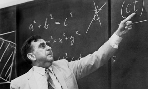 Physicist Edward Teller pointing at a formula on a blackboard on 22 May 1968. Edward Teller, Horn Rimmed Glasses, Profile Photography, 100th Birthday Party, Greenhouse Effect, Energy Resources, Environmental Concerns, Oil Industry, History Of Science