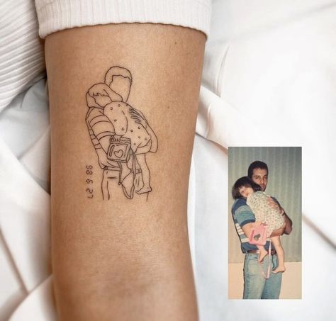 Family Photo Tattoo, Dad Daughter Tattoo, Daughter And Father Tattoo, Line Pic, Father Daughter Tattoos, Father Tattoos, Petit Tattoo, Silhouette Tattoos, Mother Tattoos