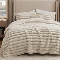 Bedding Comforter Sets, Fur Comforter, Fluffy Comforter, Room Organization Bedroom, Bedding Comforter, Queen Comforter Sets, Queen Comforter, Bed Set, Organization Bedroom