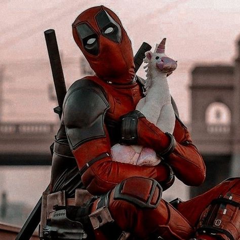 Deadpool Icons Ryan Reynolds, Deadpool Aesthetic Icon, Deadpool Wade Wilson, Deadpool Pfp Icon Aesthetic, Wade Wilson Aesthetic, Literally Me In Character, Ryan Reynolds Icons, Ryan Reynolds Aesthetic, Deadpool Comic Icons