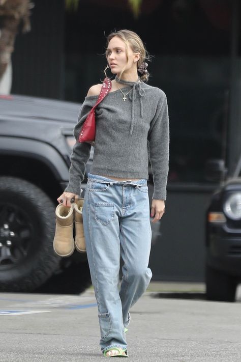 Lily Rose Depp Outfits, Natural Outfits, Rose Depp, Lily Rose Depp, Lily Rose, Autumn Winter Fashion, Aesthetic Clothes, Hogwarts, Celebrity Style