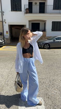 Light Blue Striped Pants Outfit, Summer In Copenhagen Outfit, Blue And White Linen Pants Outfit, Blue White Striped Pants Outfit, Blue Stripe Pants Outfit, Blue Striped Linen Pants Outfit, Blue And White Pants Outfit, Outfits With Striped Pants, Linen Striped Pants Outfit