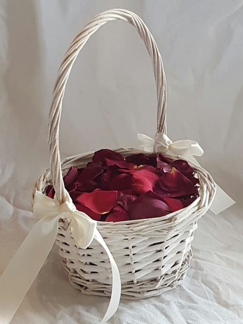 Flower Basket For Flower Girl, Flower Petal Basket, Flower Girl Basket Ideas, Fall Wedding Flower Girl, Flower Basket Wedding, Wedding Rose Petals, Wedding Flower Basket, Rose Petal Confetti, Flower Petals Wedding