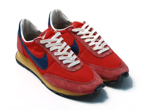 Nike Vintage Running 2008 Fall/Winter LDV Collection New Balance Hiking Shoes, Nb Shoes, Vintage Running, Retro Trainers, Running Style, Sneaker Magazine, Shoe Wishlist, Sneaker Art, Vintage Sneakers