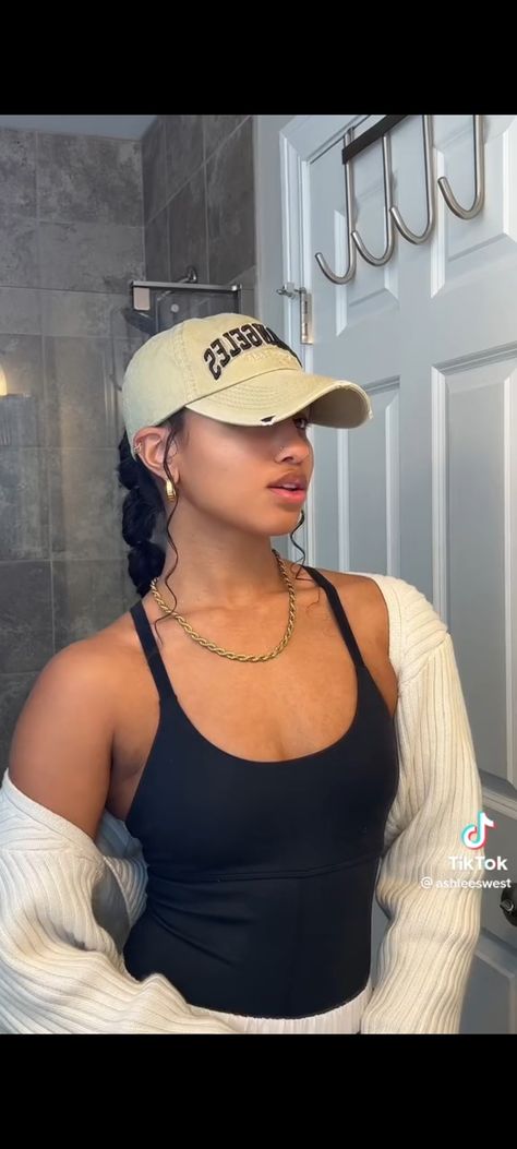 Natural Hair Hat Styles Black Women, Slick Back Bun With Hat, Curly Hair With Baseball Hat Style, Hat Hairstyles Black Women, Hat Hairstyles Curly Hair, Curly Hairstyles With Hats, Hair With Baseball Hat, Curly Hair With Hat, Hairstyles With Hats