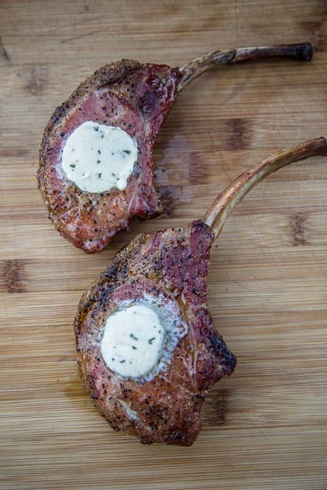 Tomahawk Pork Chops - Reverse Seared - Vindulge Tomahawk Pork Chop Recipe, Tomahawk Pork Chop, Grilled Pork Steaks, Smoked Pork Chops, Traeger Grill Recipes, Cooking Pork Chops, Seared Pork Chops, Traeger Recipes, Smoked Meat Recipes