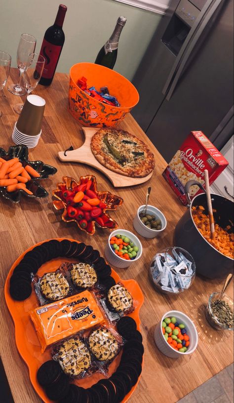 Suburban Halloween Aesthetic, Halloween Snack Ideas For Adults, Spiderweb Pretzels, Purple Jello Shots, Spider Oreos, Ghost Strawberries, Pumpkin Butternut Squash, Pasta With Pumpkin, Popcorn Pumpkin