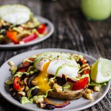 Tex-Mex Eggs Benedict | Eggs Benedict Recipe | Gluten-Free Recipe Hollandaise Recipe, Eggs Benedict Recipe, Grilled Potatoes, Vegetarian Breakfast, Breakfast For Dinner, An Egg, Tex Mex, Egg Recipes, Eggs Benedict