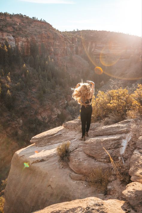 Hair Ideas Brunette, Hair Ideas Brown, Backpacking Photos, Explorer Archetype, Explorer Aesthetic, Desert Explorer, Utah Hair, Hair Inspo Blonde, Nomad Aesthetic