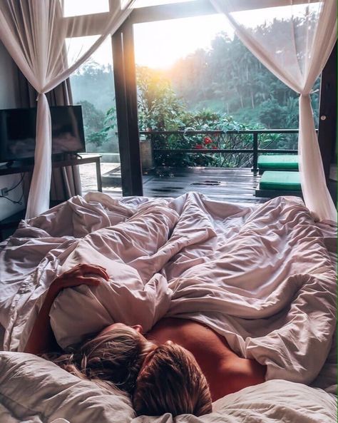 Honeymoon At Home, Bedroom Husband And Wife, Romantic Morning Couple Breakfast, Honeymoon Hotel Room, Honeymoon Suite Romantic, Room Ideas Couples, Honeymoon Hug, Honeymoon Outfits Night, Honeymoon Bed