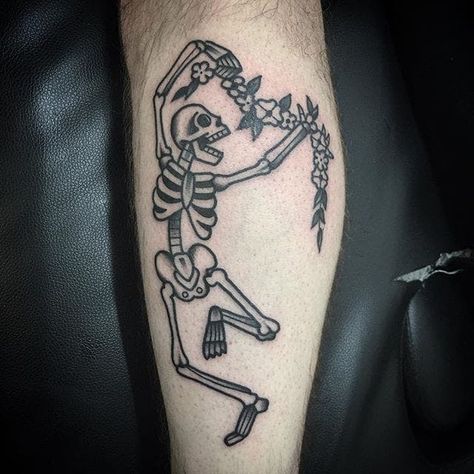 A frolicking skeleton, by Philippe Fernandez (via IG—philippefernandez) #traditional #blackwork #black #philippefernandez Around Arm Tattoo, Skeleton Tattoo, Skeleton Tattoos, Joker Tattoo, Skeleton Hand Tattoo, Tattoos For Lovers, Arm Tattoos For Women, Desenho Tattoo, Tattoo Outline