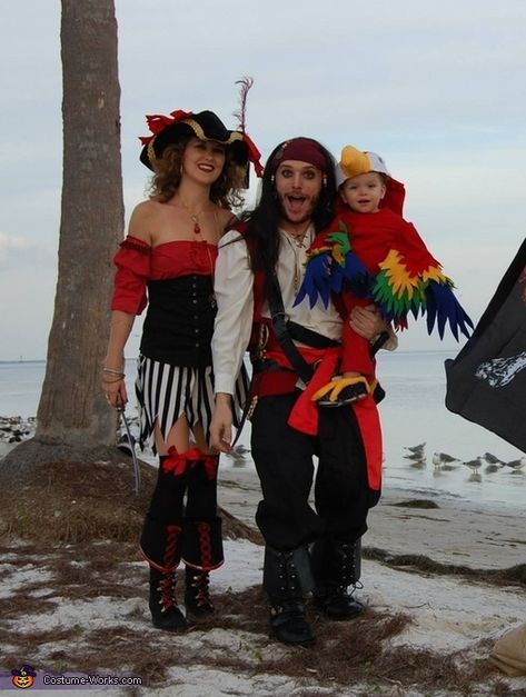 Two Pirates and a Parrot Family Costume - Halloween Costume Contest via @costume_works Halloween Costumes 2014, Family Halloween Costume, Pirate Costumes, Pirate Halloween Costumes, Pirate Kids, Pirate Halloween, Costume Works, Homemade Costumes, Halloween Costume Contest