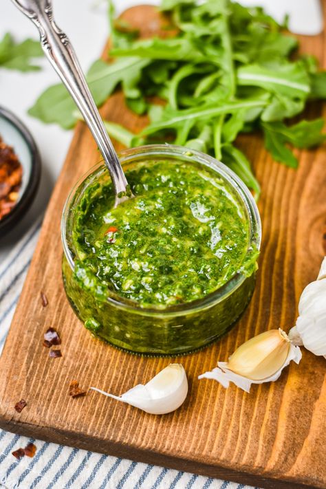 Arugula Chimichurri Sauce, Arugula Dressing, Chimichurri Pasta, Salad Benefits, Herbal Living, Flank Steak Fajitas, Lemon Banana, Arugula Recipes, Basting Sauce