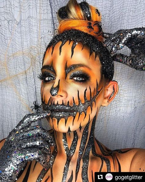 Amazing  Halloween Makeup Body Painting Art Idea From  @rachelprever_ @gogetglitter   Will you try it??  Tag your friend who'll love this!   Halloween Tees On Sale!  Link in our bio.   Follow @halloweencolor for Daily Creative Halloween Ideas Tag us @halloweencolor & #halloweencolor to get featured!   #halloweenmakeup #Halloween #halloween2018 #halloweenmakeupideas #halloweenspirit #halloweencostume #halloweenwitch #halloweenzombie #isithalloweenyet #zombiemakeup #Skeletonmakeup #bodypainting #h Pumpkin Makeup Ideas, Halloween Makeup For Kids, Lady Makeup, Den Mrtvých, Orange Makeup, Halloween Makeup Ideas, Halloween Makeup Pretty, Cool Halloween Makeup, Amazing Halloween Makeup