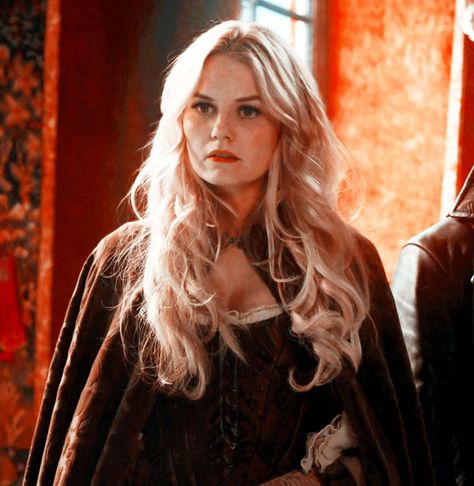 Ouat Emma, Ouat Emma Swan, Once Upon A Time Funny, Ouat Cast, Swan Queen, Medieval World, Emma Swan, Jennifer Morrison, How I Met Your Mother