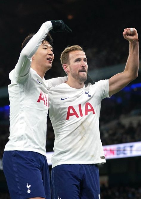 Heung-Min Son vs Man City | Man City vs Tottenham 2-3 Kane And Son Tottenham, Harry Kane And Son Heung Min, Son And Harry Kane, Harry Kane And Son, Kane And Son, Tottenham Hotspur Wallpaper, Hm Son, Son Heung Min, Dark Wallpapers