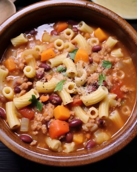 Fill a slow cooker with pasta and these ingredients to make this Olive Garden favorite Crock Pot Dinner Ideas Easy, Slow Cooker Pasta E Fagioli Soup, Tuscany Soup Olive Garden Recipe, Cooktop Cove Recipes, Olive Garden Pasta Fagioli, One Dish Meals, Slow Cooker Soup Recipes, Cooktop Cove, Slow Cooker Soups