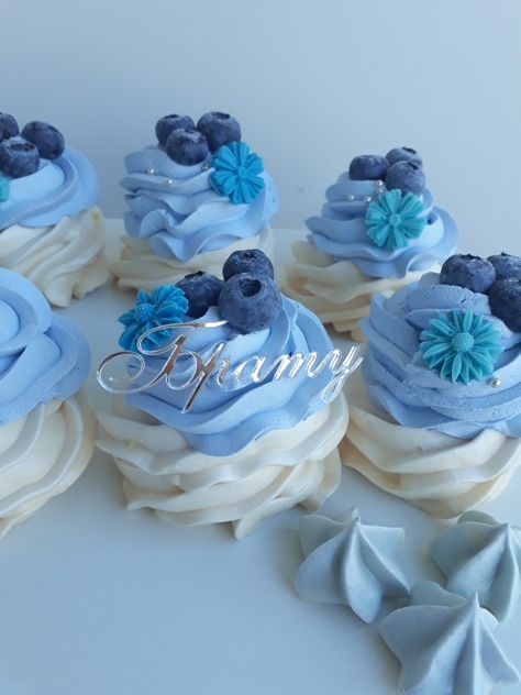 Blue Pavlova, Pavlova Dessert, Meringue Cookie Recipe, Pavlova Cake, Mini Pavlova, High Tea Party, Meringue Cookies, Dessert Decoration, Dessert Cups