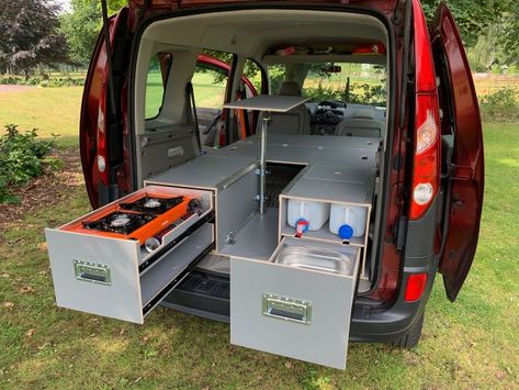 MICA Camper box with seating, kitchen and bed modules!- 3DotZero Automotive BV Camping Box Ideas, Vito Camper, Ford Transit Connect Camper, Berlingo Camper, Transit Connect Camper, Camper Van Kitchen, Caddy Camper, Kangoo Camper, Minivan Camper Conversion