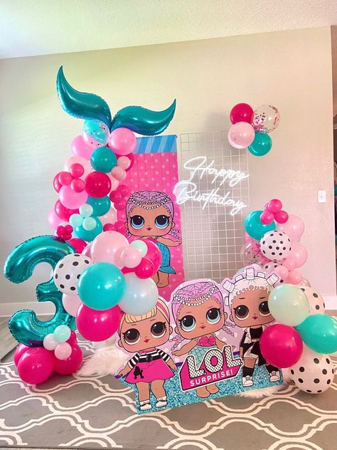 Lol Surprise Balloon Decorations, Lol Doll Balloon Garland, Lol Birthday Party Ideas, Lol Doll, Funny Birthday Cakes, Cafe Shop Design, Doll Party, Balloon Decor, 4th Birthday Parties