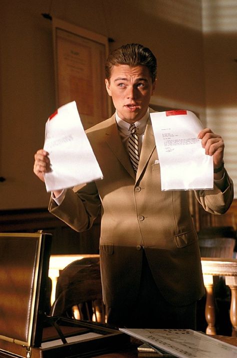 Frank Abagnale, Jr. - Catch Me If You Can Frank Abagnale, Leonardo Dicaprio Photos, Leonardo Dicaprio 90s, Young Leonardo Dicaprio, Martin Sheen, Leo Dicaprio, Amy Adams, Steven Spielberg, Tom Hanks