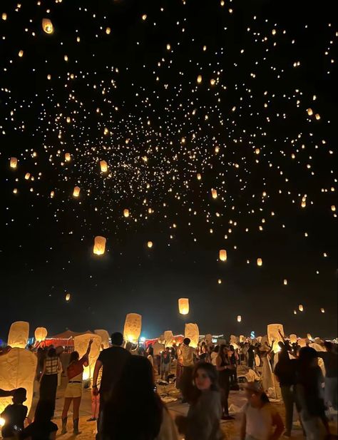 Floating Lanterns, Lantern Festival, Chinese Lanterns, Paper Lanterns, Beauty Photography, Night Light, Lanterns, Around The Worlds, Floating