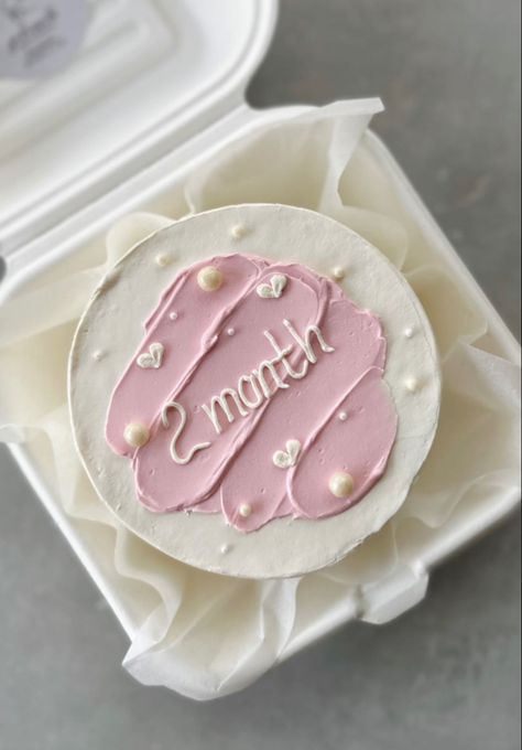 3 Months Cake Ideas, Monthly Cakes For Baby Girl, One Month Cake Baby Girl, Bento Cake For Baby Girl, 1 Month Cake Ideas, 1 Month Cake Baby Girl, 1 Month Bento Cake, Monthly Milestone Cake, 1 Month Birthday Cake