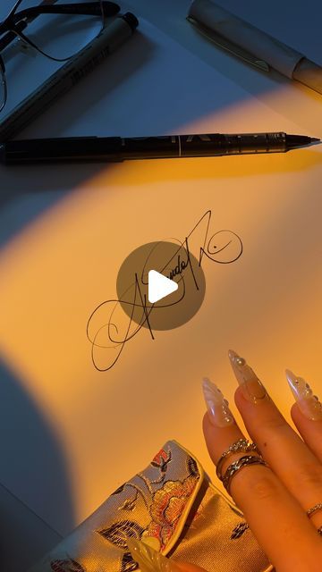 S Name Signature, Emily Name, Cute Signature, Professional Signature, Name Signature, Nature Artists, Signature Ideas, Artist Signatures, Handwriting