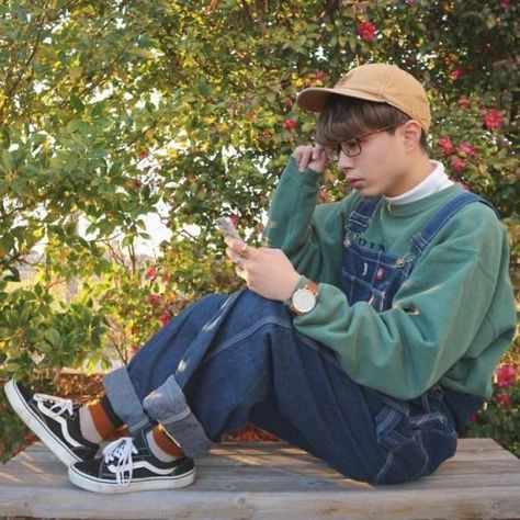 Boy Overall Outfits, Overalls Aesthetic, Soft Boy Outfits, Teen Fashion Winter, Overall Outfit, Teen Boy Outfits, Cottagecore Outfits, Soft Boy