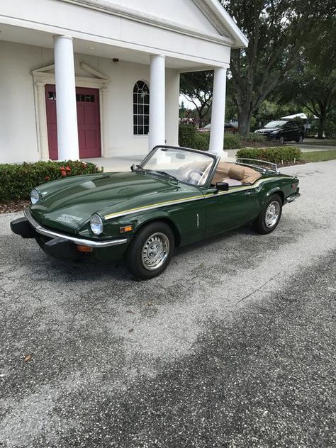 Vintage British Cars, Triumph Car, Triumph Spitfire 1500, Vintage Cars For Sale, Car Green, Green Cars, Triumph Cars, Triumph Spitfire, Old Vintage Cars