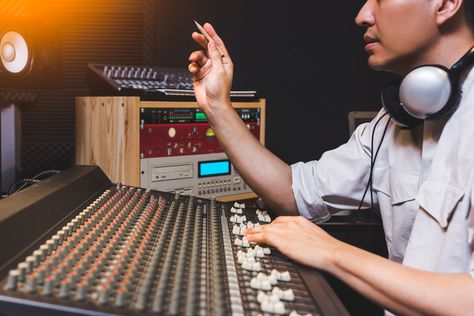 Top 5 Mixing Tips For Music Producers | ReverbNation Blog Circumaural Headphones, Studio Headphones, Headphones Design, Sound Engineer, Music Producers, Studio Monitors, High Paying Jobs, Music Magazines, Wired Headphones