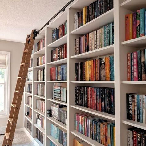 33 Creative Small Home Library Ideas for Cozy Reading Nooks - Evinco Design Floor To Ceiling Library, Neutral Library, Small Home Library Ideas, Small Home Library, Home Library Ideas, Dream Home Library, Classic Bookshelves, Cozy Reading Chair, Dining Room Library