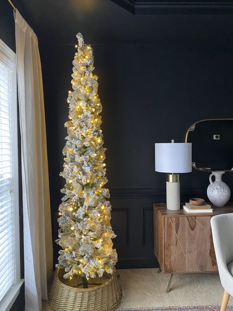 Christmas Tree Slim Decorating Ideas, Pencil Christmas Tree Decorated Ideas, Slim Xmas Tree Decorating Ideas, Pencil Tree Decorating Ideas Christmas, Slim Christmas Tree Ideas Decorating, Pencil Trees Decorating Ideas, Christmas Tree Ideas Diy, Xmas Playlist, Slim Xmas Tree