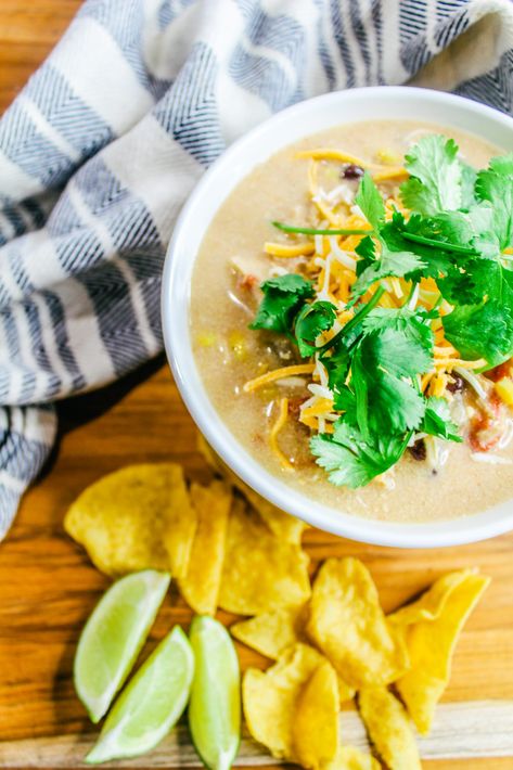 Chicken Tortilla Soup Crock Pot, Macro Meal Plan, Chicken Tortilla Soup Easy, Macro Recipes, Macro Friendly Recipes, Chicken Enchilada Soup, Enchilada Soup, Fat Loss Foods, Macro Meals