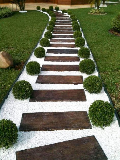 Pathway - Garden Design Idea #farming #urbanfarming #plantlover #gardener #plantlife #gardenlife #gardens Walkway Landscaping, Walkway Design, Minimalist Garden, Path Design, Garden Walkway, Garden Path, Front Yard Garden, Garden Pathway, Kew Gardens