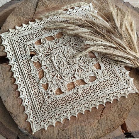 Rectangle Doily Crochet Pattern, Square Doily Patterns Free, Crochet Thread Projects, Square Doily, Pattern Step By Step, Square Crochet Pattern, Wooden Crochet Hooks, Crochet Tablecloth Pattern, Doily Pattern