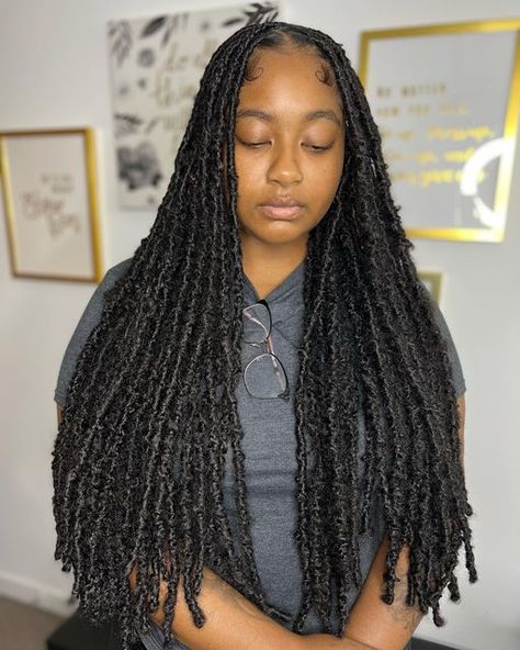 Medium Sized Faux Locs, Waist Length Faux Locs, Pencil Locs, Faux Locs Waist Length, Medium Length Faux Locs, Medium Faux Locs, Artificial Locs, Faux Locs Long, Boho Faux Locs