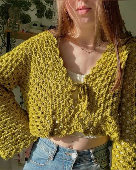 Green Dress And Cardigan Outfit, Crochet Sweater Design, Crochet Outfits, Boho Whimsical, Yellow Party, Crochet Winter Hats, Fall Crochet Patterns, Crocheting Projects, Beginner Crochet Tutorial